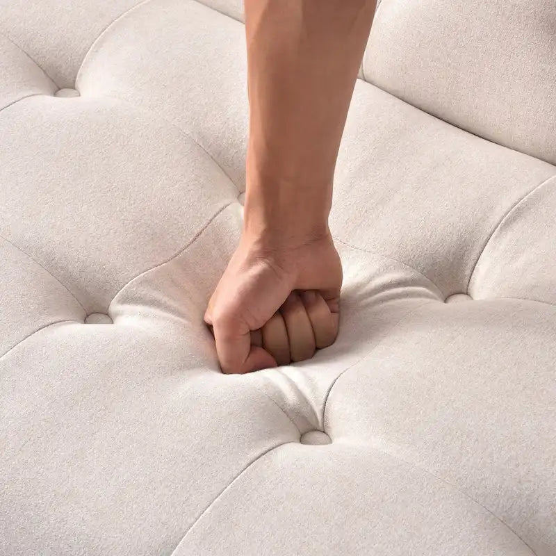 Canapé en tissu capitonné de style Mid-Century avec pieds en bois évasés