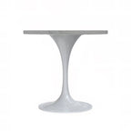 Table à manger carrée en résine avec pied central en acier blanc