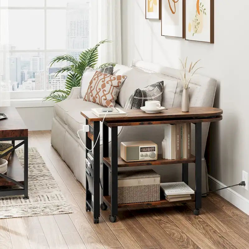 Table d'appoint rotative à 360° avec station de chargement USB, roulettes verrouillables et 3 niveaux de rangement